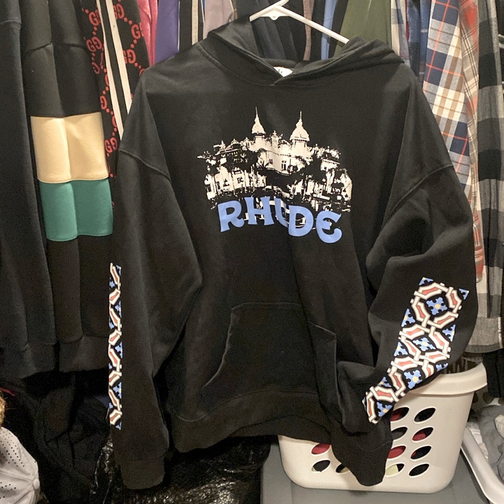 RHUDE men's large black w lt blue & white print w/ lt blue design on arm sleeves